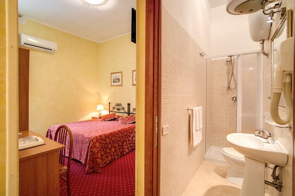 Monti Guest House - Affittacamere روما المظهر الخارجي الصورة