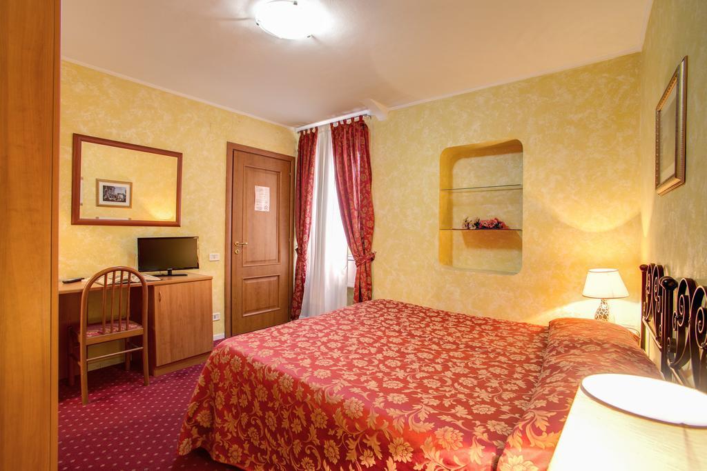 Monti Guest House - Affittacamere روما المظهر الخارجي الصورة