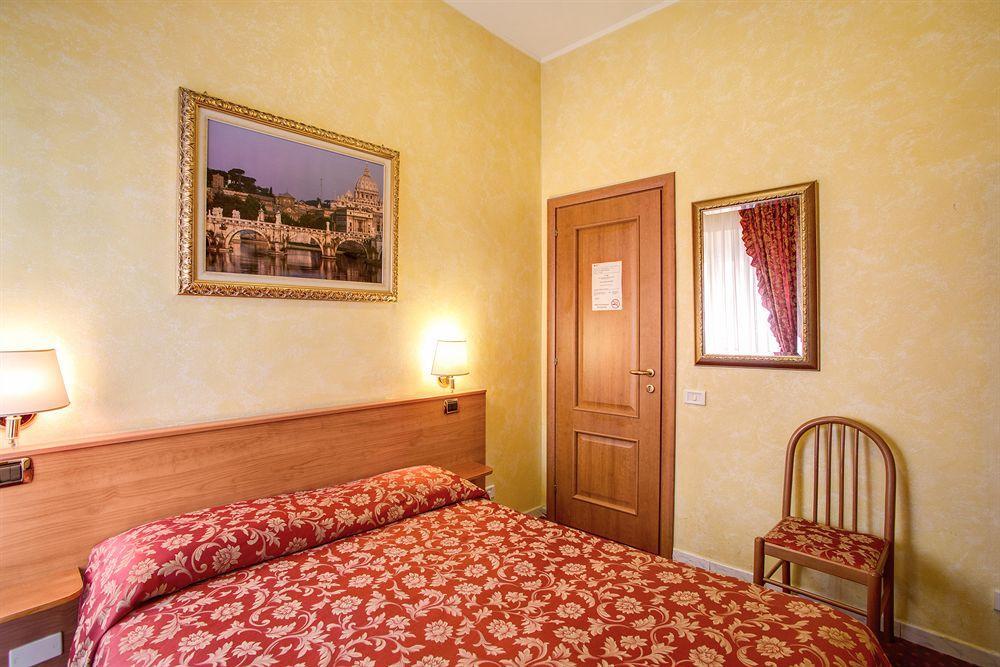 Monti Guest House - Affittacamere روما المظهر الخارجي الصورة